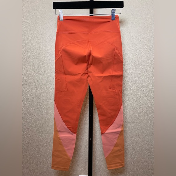 NWT Outdoor Voices Zoom 7/8 Leggings - Picture 3 of 6